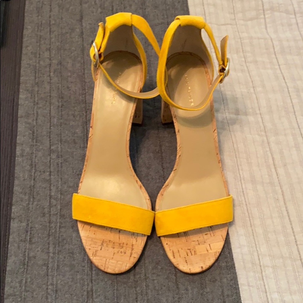 ANN TAYLOR Leanette Block Heel Orange